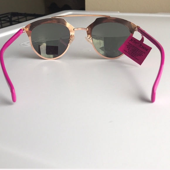 Betsey Johnson Aviator Style Sunglasses - Picture 3 of 7